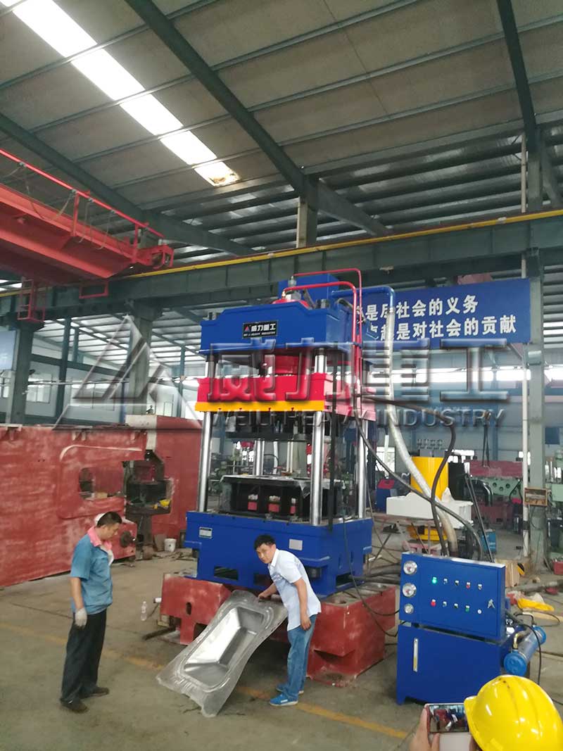 完成灰斗車?yán)斓恼麄€過程